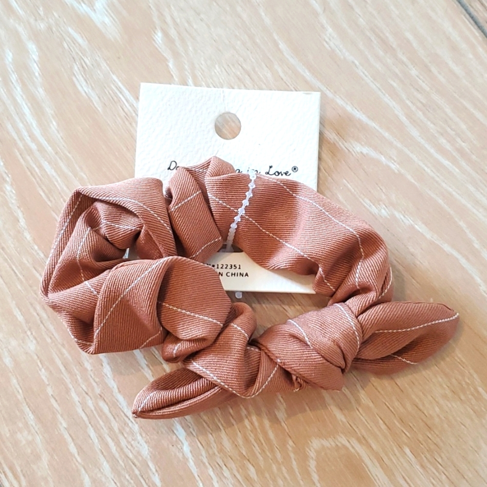 NEW Rust Scrunchie